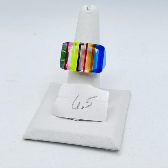 Vtg Lucite Ring 60's70's Vibrant Stripes Neon Green, Blue, Purple, Pink Yellow - Picture 3 of 6